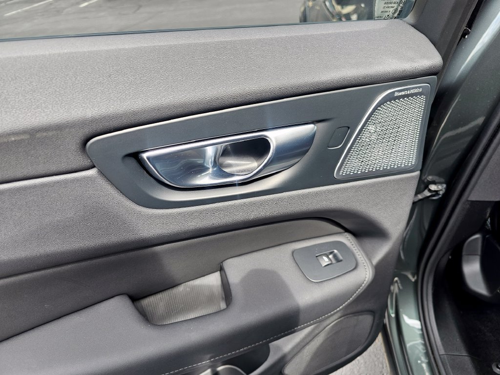 Certified 2026 Volvo XC60 T8 Ultra AWD/4WD image 13