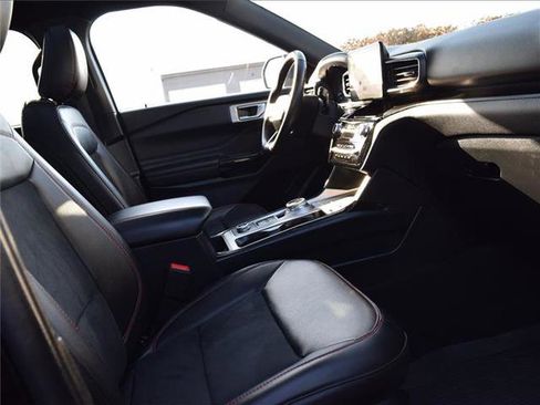 Used 2023 Ford Explorer ST-Line w/ Class IV Trailer Tow Package image 23