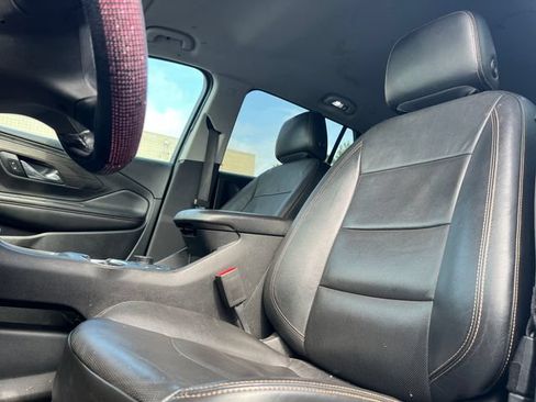 Used 2020 GMC Terrain SLT w/ Preferred Package FWD image 3