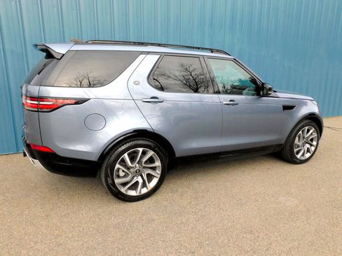 Used 2020 Land Rover Discovery Landmark image 5