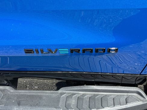 New 2025 Chevrolet Silverado EV RST image 12