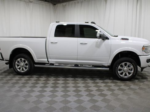 Used 2019 RAM 3500 Laramie image 28