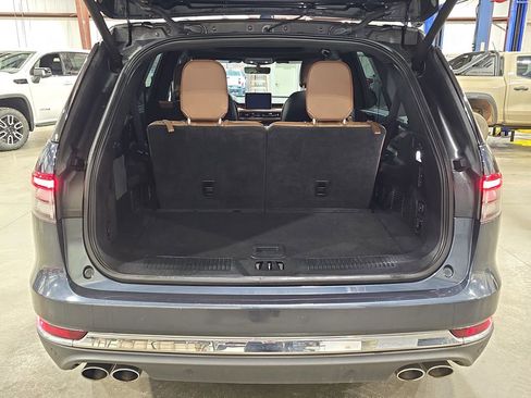 Used 2022 Lincoln Aviator Reserve w/ Elements Package Plus image 13