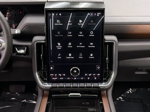 Used 2026 GMC Yukon XL Denali w/ Sun & Power Step Package AWD/4WD image 18