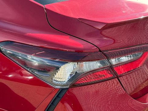 Used 2022 Toyota Camry SE image 15