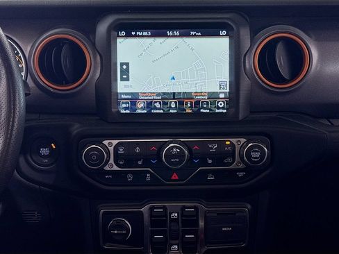 Used 2023 Jeep Gladiator Mojave w/ LED Lighting Group AWD/4WD image 13