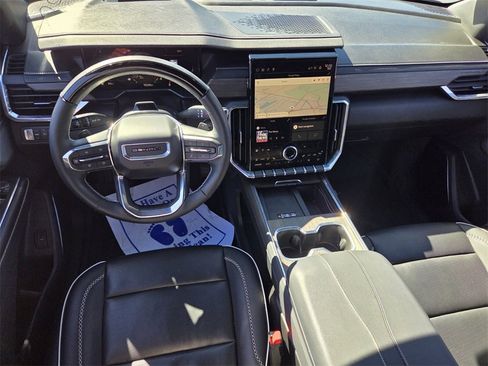 Used 2025 GMC Acadia Denali w/ Super Cruise Package image 7