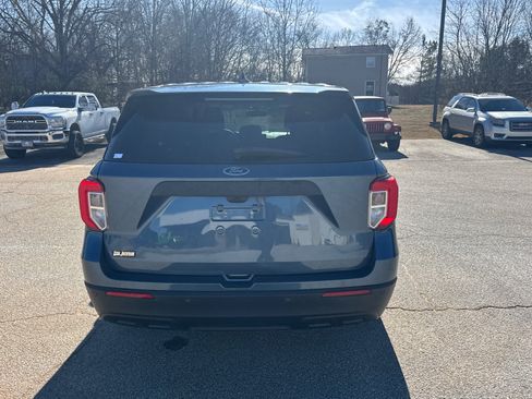 Used 2020 Ford Explorer Base image 6