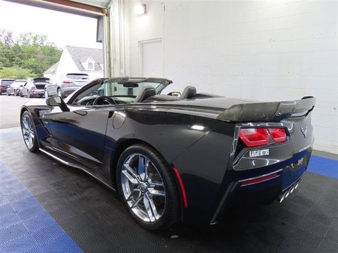 Used 2019 Chevrolet Corvette Stingray Convertible w/ 3LT Preferred Equipment Group RWD image 5