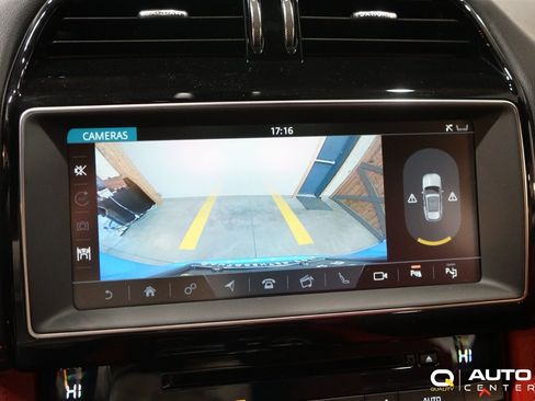 Used 2020 Jaguar F-PACE SVR image 29