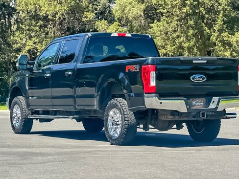 Used 2018 Ford F350 XLT w/ XLT Premium Package AWD/4WD image 6