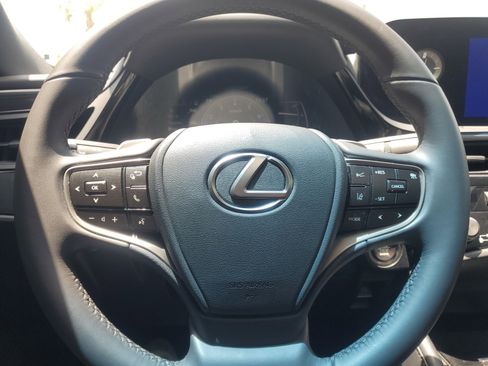 Certified 2023 Lexus ES 350 w/ Accessory Package (Z2) FWD image 19
