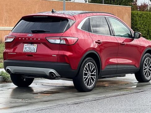 Used 2022 Ford Escape Titanium w/ Titanium Premium Package image 4