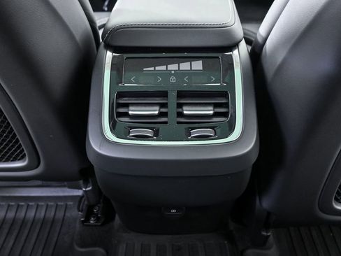 Certified 2023 Volvo XC60 B5 Ultimate w/ Protection Package Premier FWD image 22