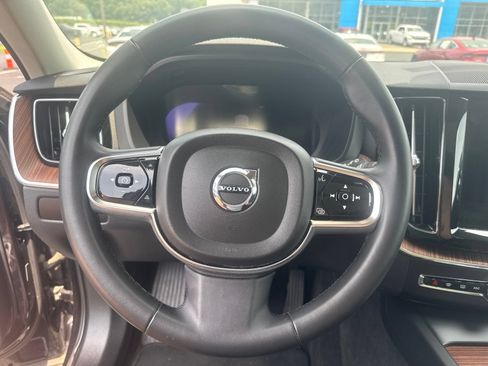 Used 2024 Volvo XC60 B5 Plus AWD/4WD image 22
