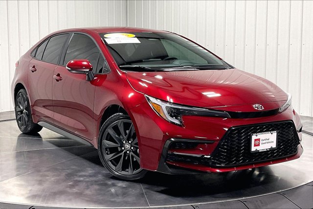 Certified 2026 Toyota Corolla SE FWD image 3
