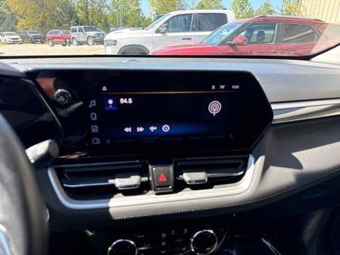 Used 2024 Chevrolet TrailBlazer LT w/ Convenience Package FWD image 21
