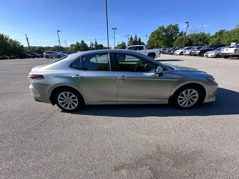 Used 2022 Toyota Camry LE FWD image 2