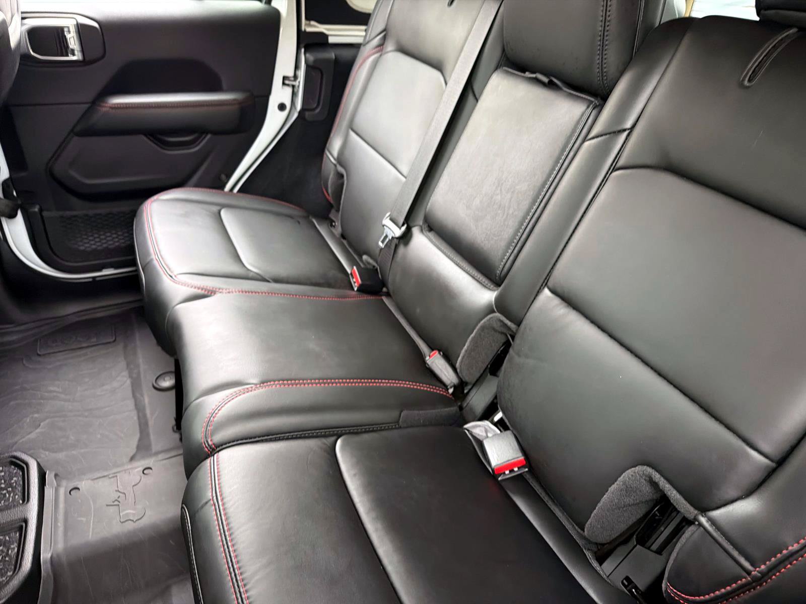 Used 2026 Jeep Wrangler Unlimited Rubicon w/ Safety Group AWD/4WD image 7