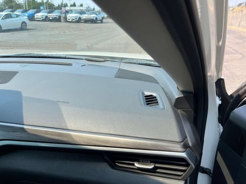 Used 2025 Nissan Altima 2.5 SV FWD image 36