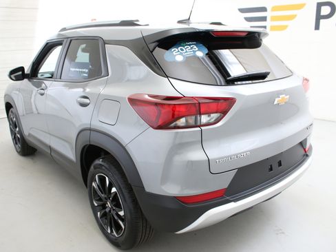Certified 2023 Chevrolet TrailBlazer LT w/ Convenience Package FWD image 6