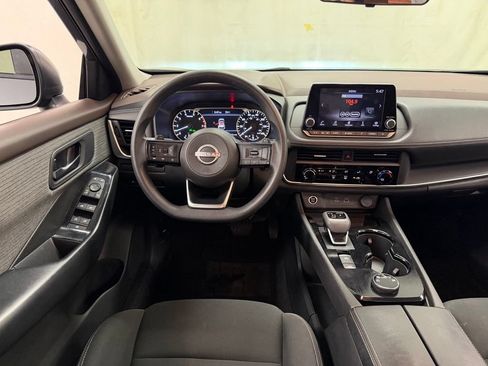 Used 2023 Nissan Rogue S AWD/4WD image 28