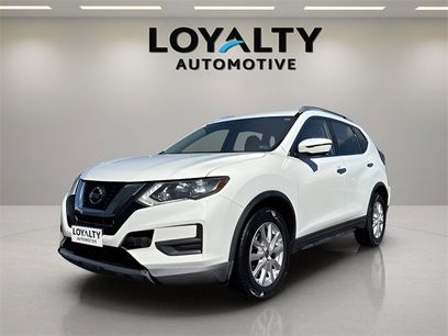 Used 2017 Nissan Rogue SV w/ SV Premium Package