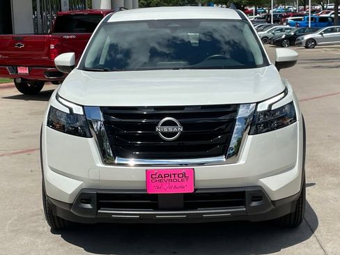 Used 2024 Nissan Pathfinder SV FWD image 7