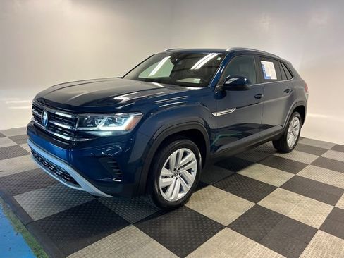 Certified 2023 Volkswagen Atlas Cross Sport SE FWD image 3