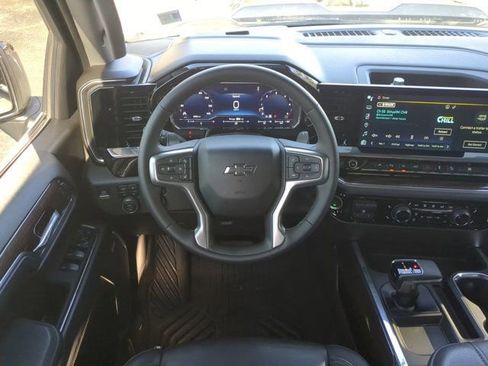 Used 2024 Chevrolet Silverado 1500 LT Trail Boss w/ LT Trail Boss Premium Package image 16