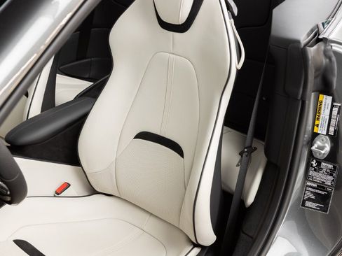 Used 2024 Ferrari Roma Spider image 51