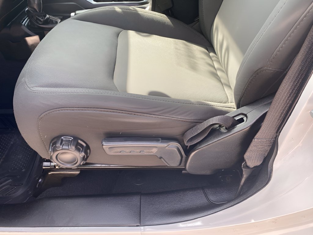 Used 2019 Jeep Wrangler Unlimited Sahara w/ Advanced Safety Group AWD/4WD image 10