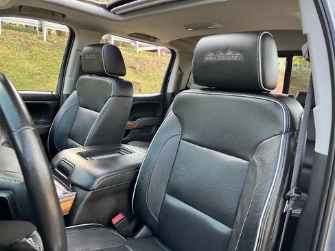 Used 2017 Chevrolet Silverado 1500 High Country image 9