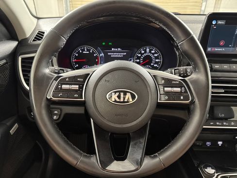 Used 2021 Kia Seltos SX w/ SX Sunroof Package AWD/4WD image 14
