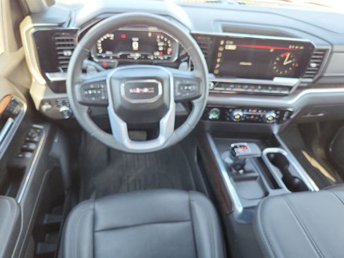 Used 2023 GMC Sierra 1500 SLT image 11