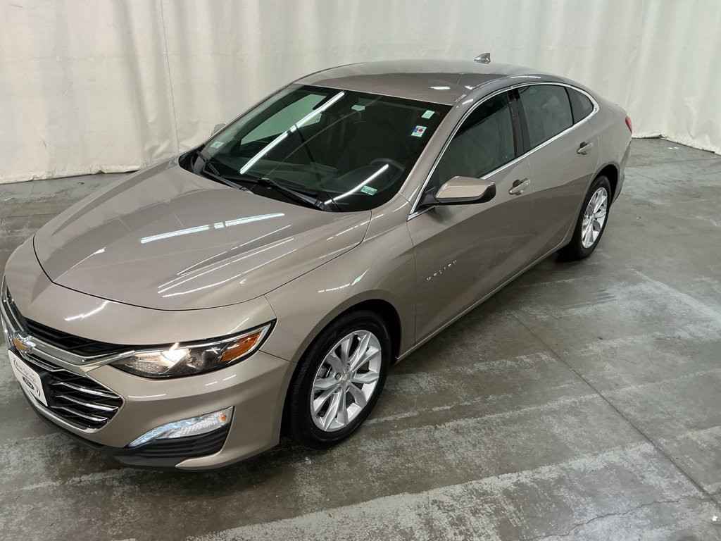 Used 2024 Chevrolet Malibu LT FWD image 3