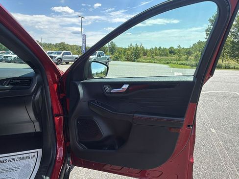 Used 2024 Ford Escape ST-Line w/ Tech Pack #1 AWD/4WD image 17