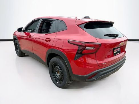New 2026 Chevrolet Trax LS image 8
