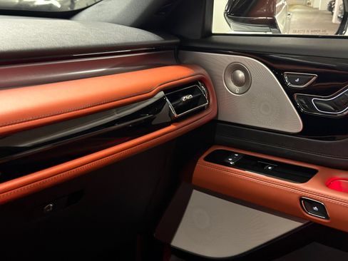 New 2026 Lincoln Aviator Reserve AWD/4WD image 34