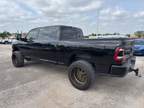 Used 2023 RAM 2500 Laramie w/ Night Edition image 4