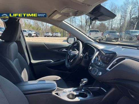 Used 2023 Chevrolet Malibu LT image 34