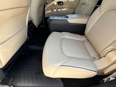 Used 2023 Nissan Armada SL w/ Captain's Chairs Package AWD/4WD image 13