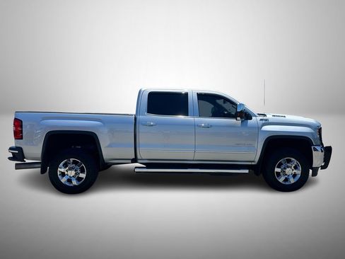 Used 2017 GMC Sierra 2500 SLT w/ Duramax Plus Package AWD/4WD image 5