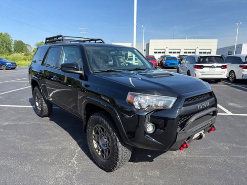 Used 2019 Toyota 4Runner TRD Pro AWD/4WD image 8