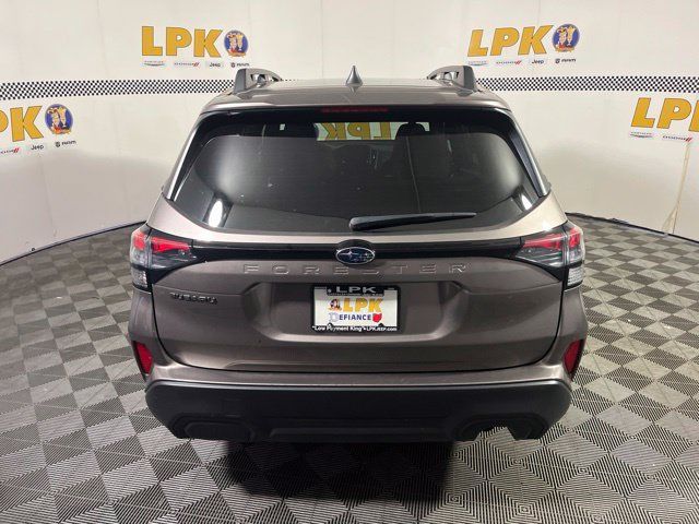 Used 2025 Subaru Forester Premium AWD/4WD image 4