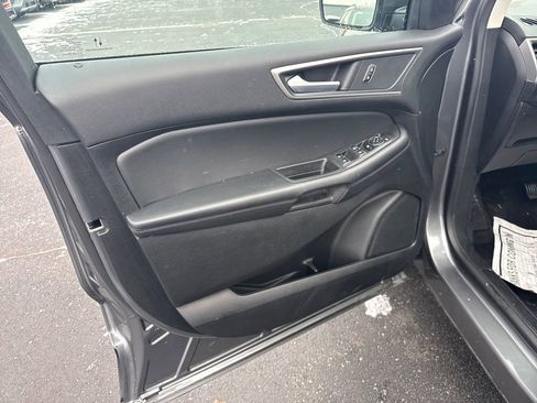 Used 2024 Ford Edge SEL w/ Convenience Package image 18