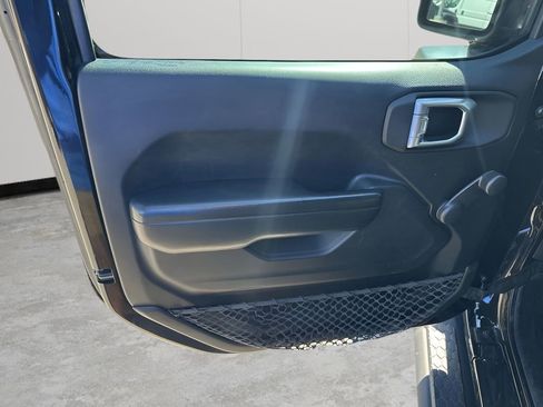 Used 2021 Jeep Wrangler Unlimited Sport image 25