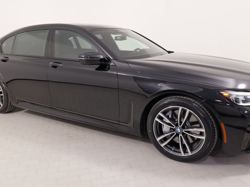 Used 2022 BMW 750i xDrive 750i xDrive w/ Executive Package image 9