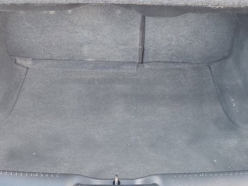 Used 2018 Chrysler 300 Limited image 16