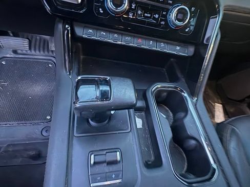 Used 2022 GMC Sierra 1500 AT4 w/ AT4 Premium Package AWD/4WD image 14
